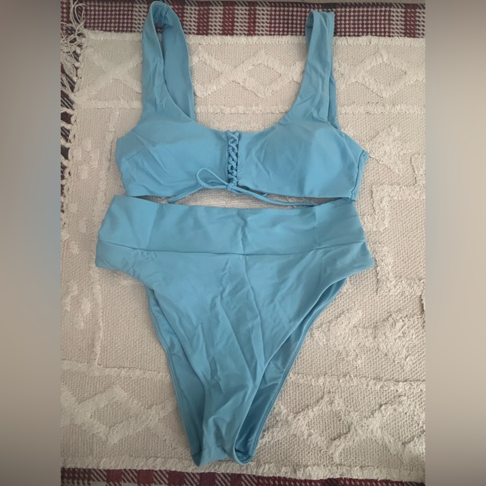 Aerie 2pc, high waisted, cheeky cut bikini (M-top/ L bottoms)